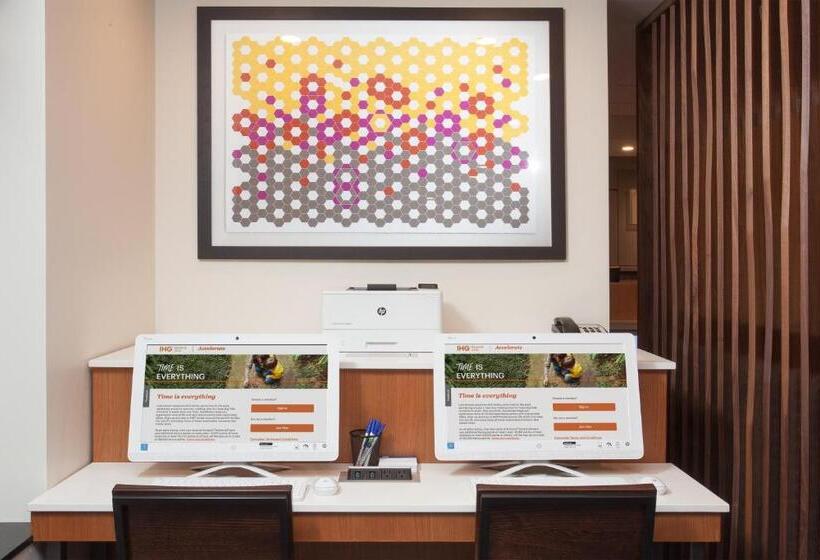 Отель Holiday Inn Express Haskell Wayne Area, An Ihg
