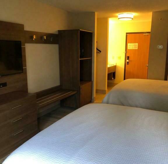 فندق Holiday Inn Express Mt. Vernon, An Ihg