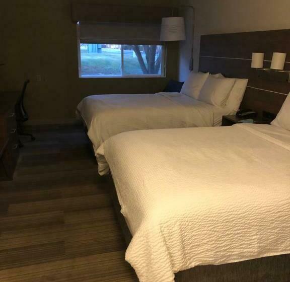 فندق Holiday Inn Express Mt. Vernon, An Ihg