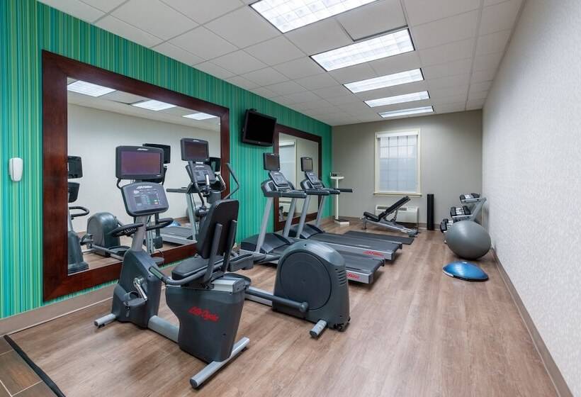 هتل Holiday Inn Express State College At Williamsburg Square, An Ihg
