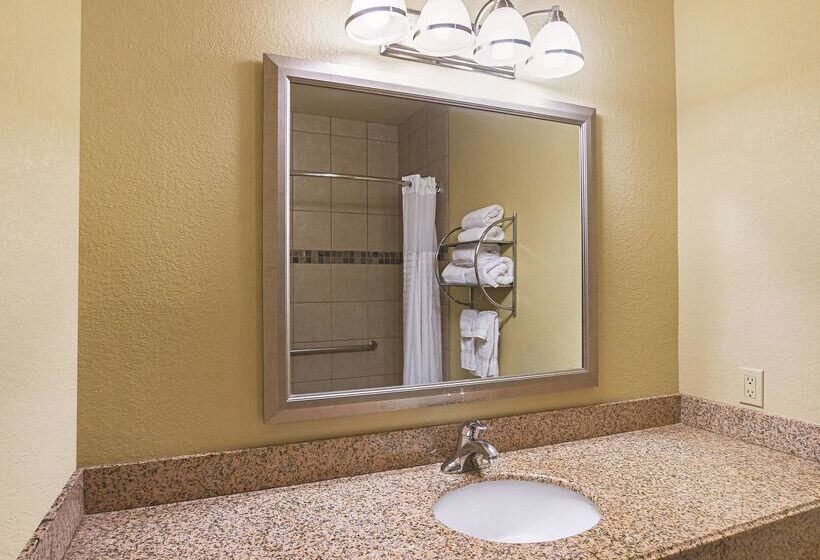 هتل La Quinta By Wyndham Ft. Worth   Forest Hill, Tx