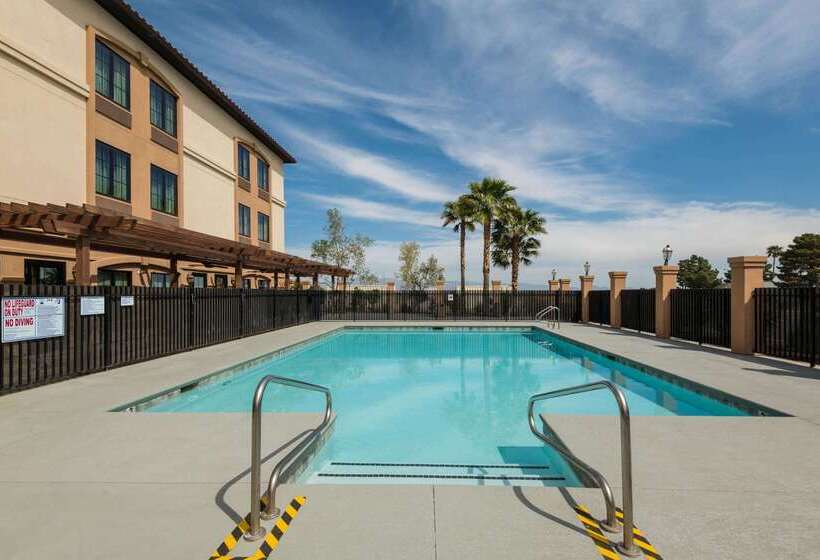هتل La Quinta By Wyndham Las Vegas Airport South
