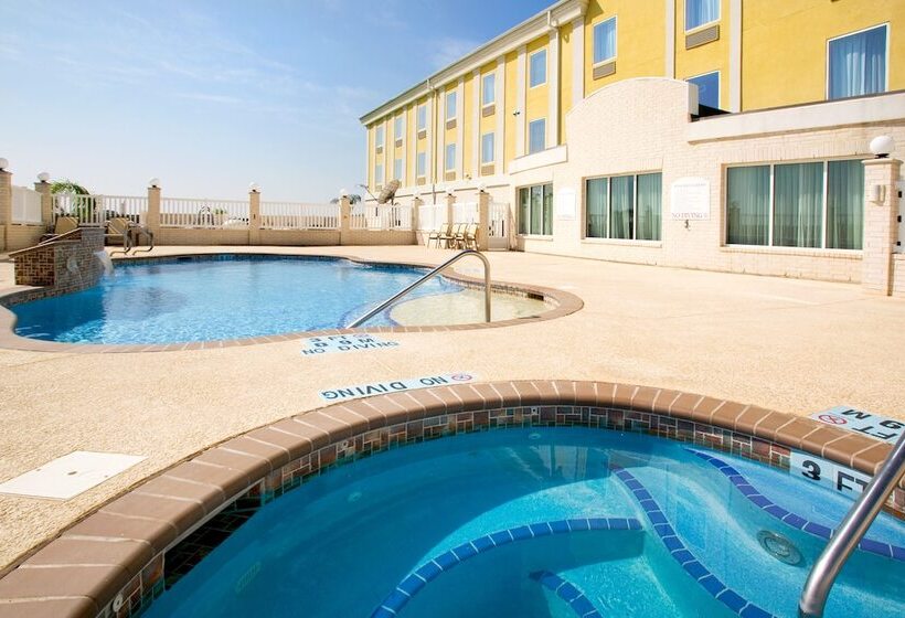 Holiday Inn Express Hotel And Suites Of Falfurrias, An Ihg