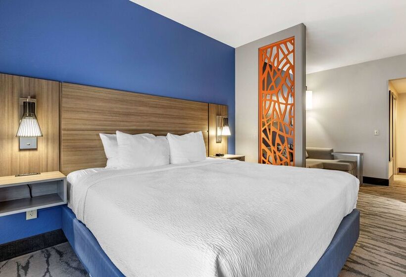 فندق Best Western Plus Castlerock Inn & Suites