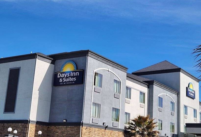 호텔 Days Inn & Suites By Wyndham Houston / West Energy Corridor
