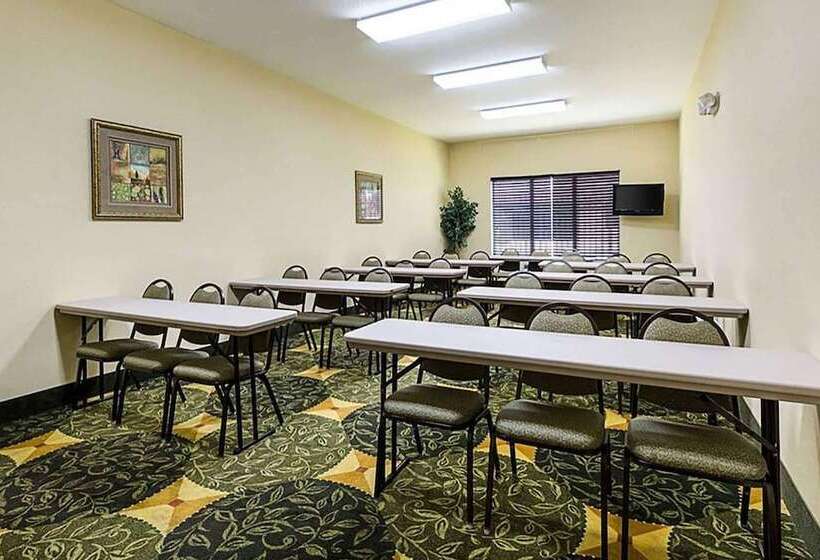 호텔 Days Inn & Suites By Wyndham Houston / West Energy Corridor