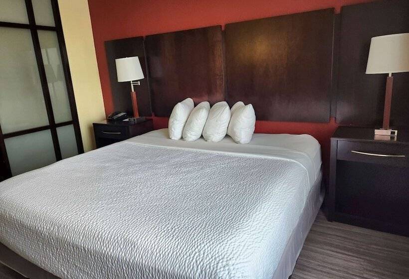 호텔 Days Inn & Suites By Wyndham Houston / West Energy Corridor