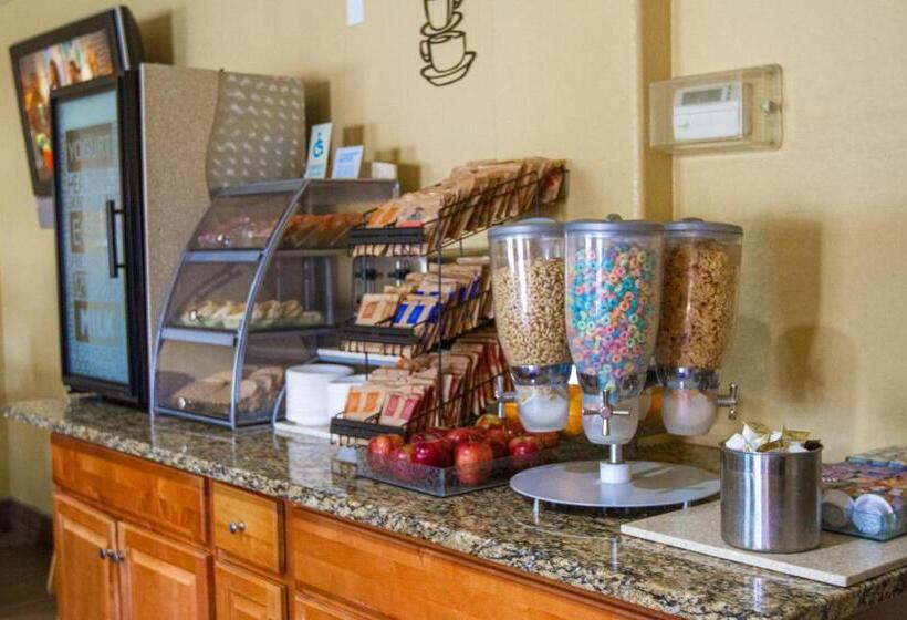 בית מלון כפרי First Choice Inn At The Swell