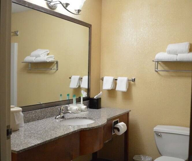 בית מלון כפרי First Choice Inn At The Swell