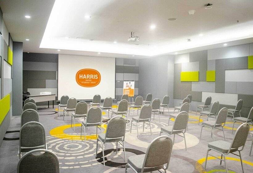 هتل Harris Suites Fx Sudirman