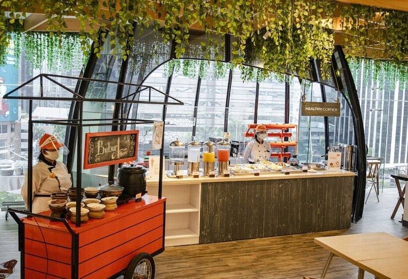 هتل Harris Suites Fx Sudirman