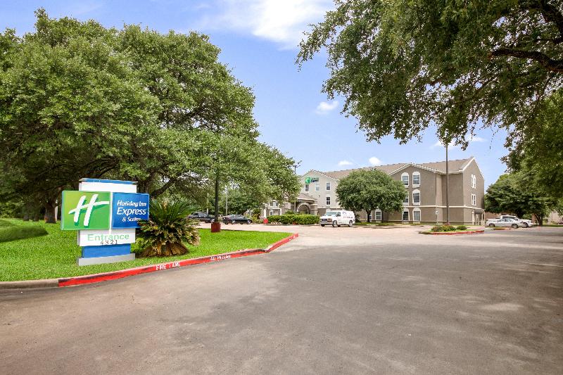 Holiday Inn Express Hotel & Suites Columbus, An Ihg