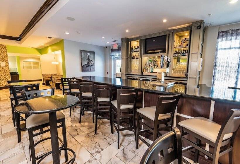 בית מלון כפרי Holiday Inn Houston Webster By Ihg