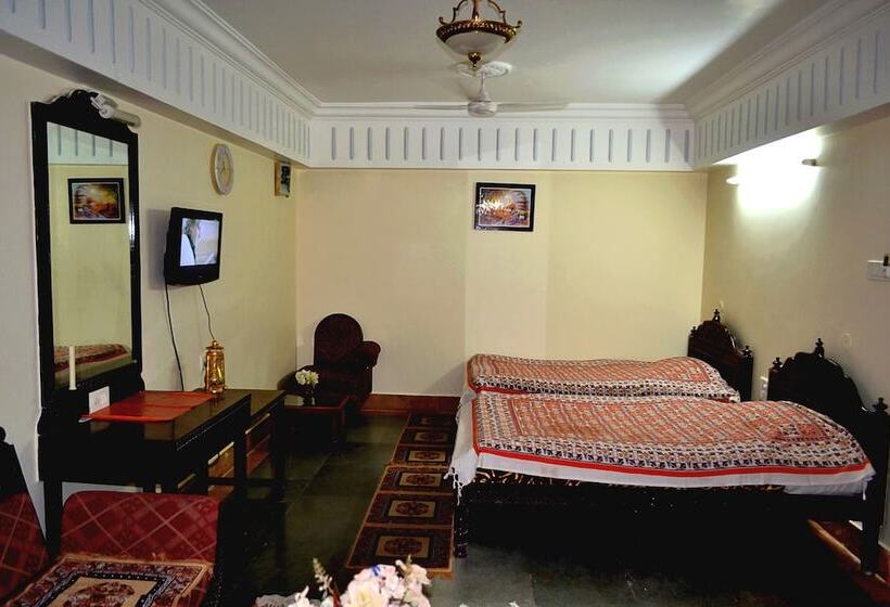 Отель Mahadev Palace
