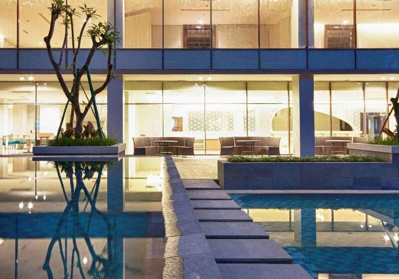 هتل Mercure Padang