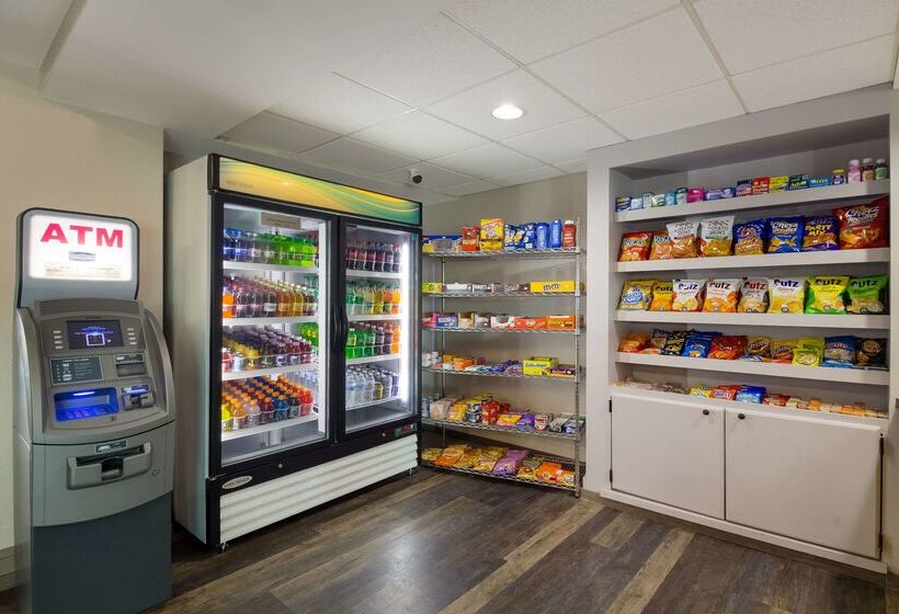 هتل Quality Inn & Suites