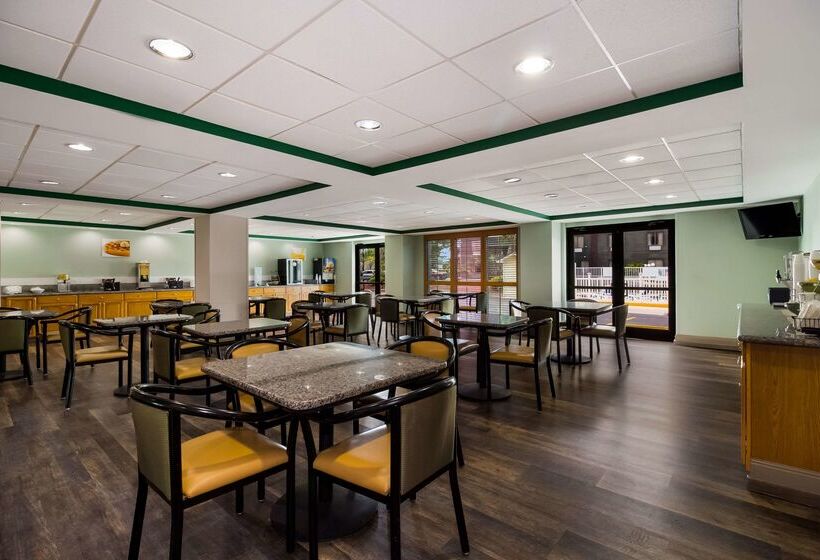 هتل Quality Inn & Suites