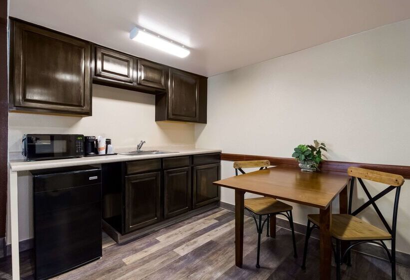 هتل Quality Inn & Suites