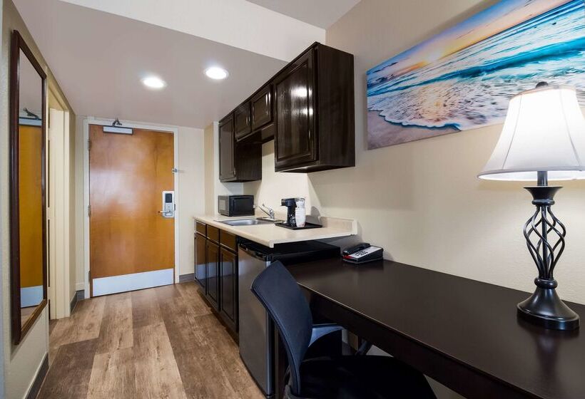 هتل Quality Inn & Suites