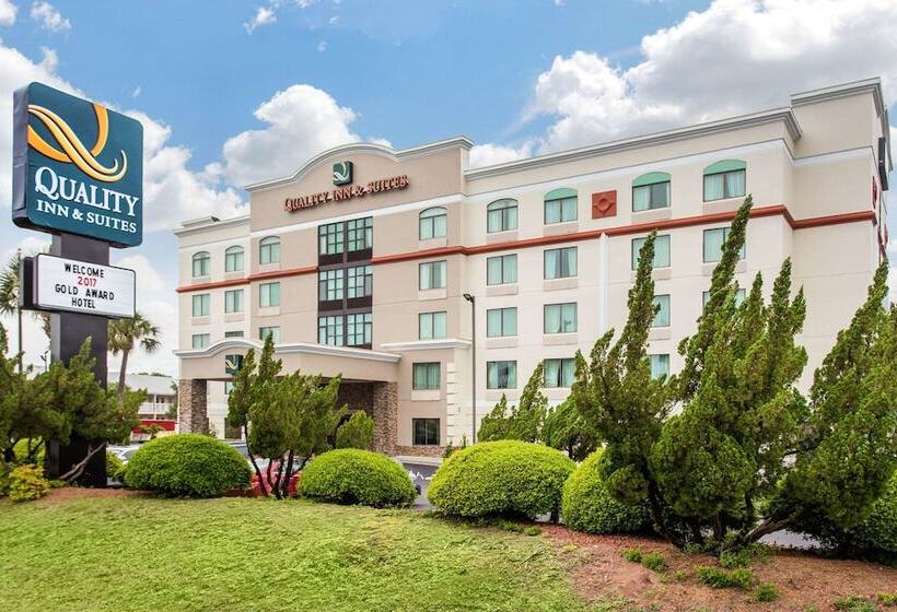 هتل Quality Inn & Suites