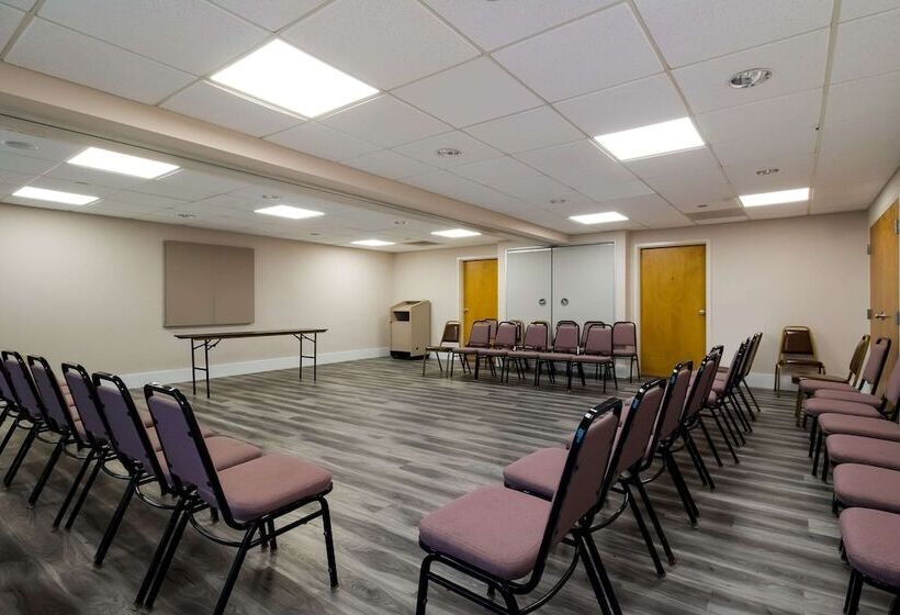 هتل Quality Inn & Suites