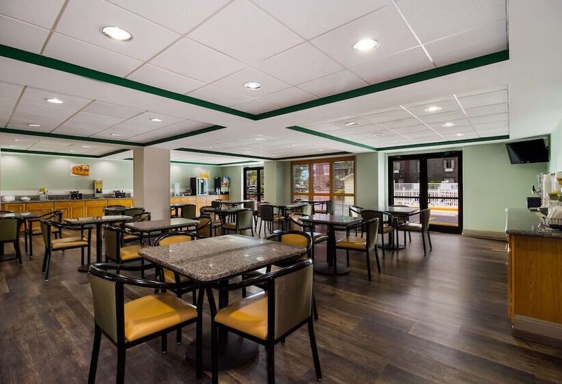 هتل Quality Inn & Suites