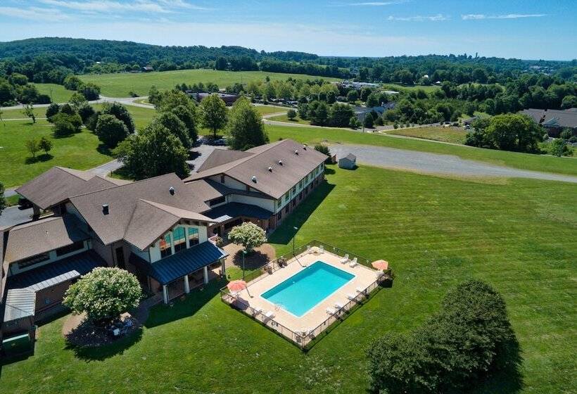 酒店 Round Hill Inn