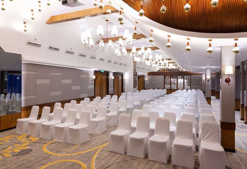 בית מלון כפרי The Oasis Mussoorie  A Member Of Radisson Individuals