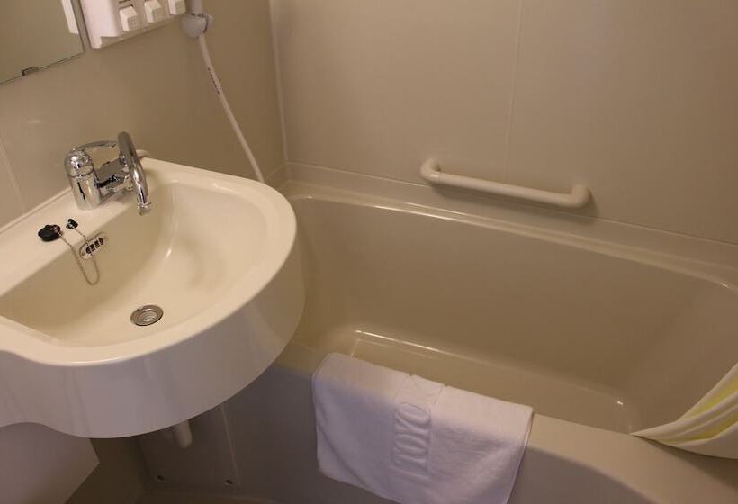 酒店 Toyoko Inn Yokohama Nishi-guchi