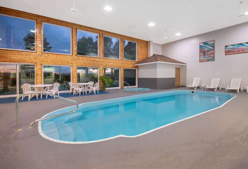 בית מלון כפרי Travelodge By Wyndham Spearfish