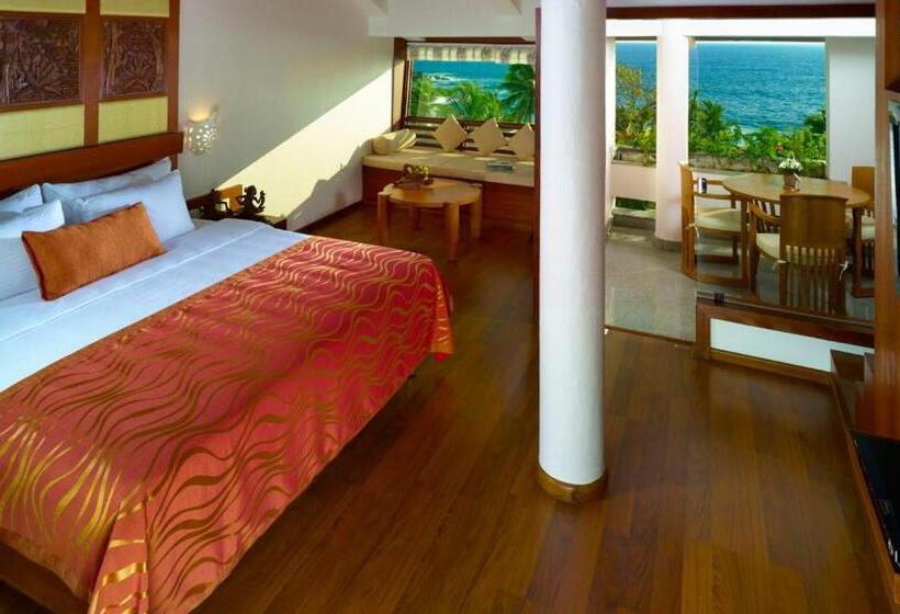 فندق Gokulam Grand Turtle On The Beach