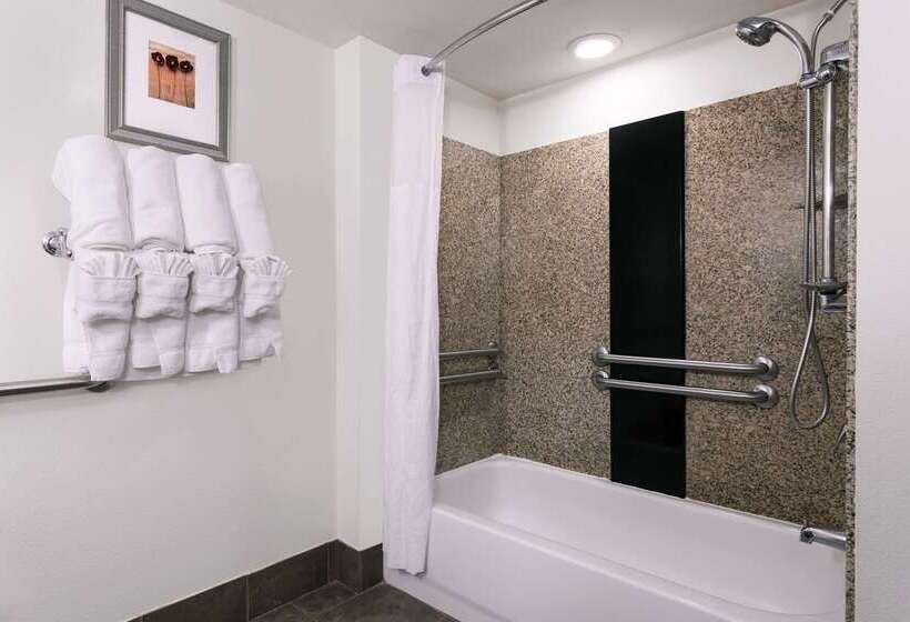فندق Wingate By Wyndham Athens Ga