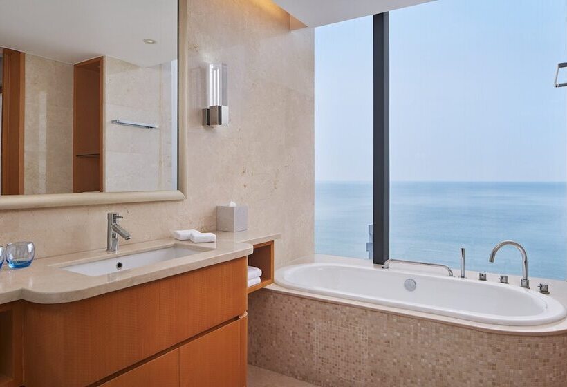 Sheraton Yantai Golden Beach Resort