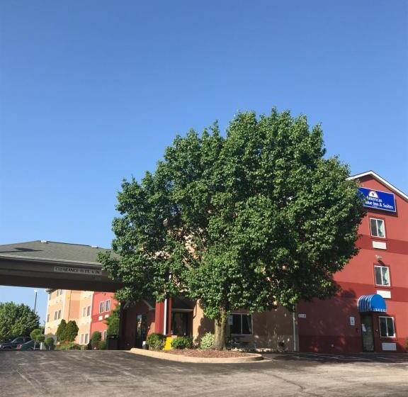 בית מלון כפרי Americas Best Value Inn And Suites Saint Charles