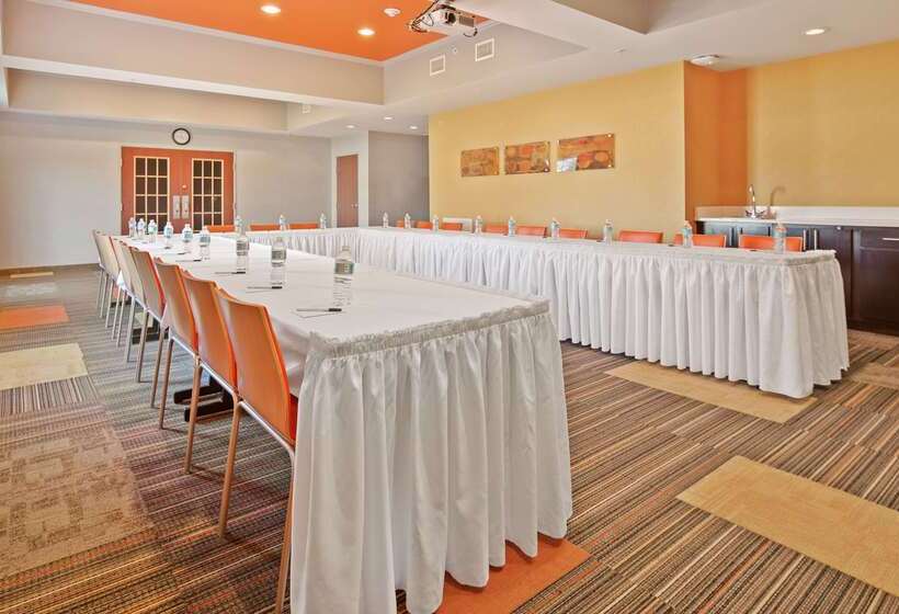 בית מלון כפרי Best Western Auburndale Inn & Suites
