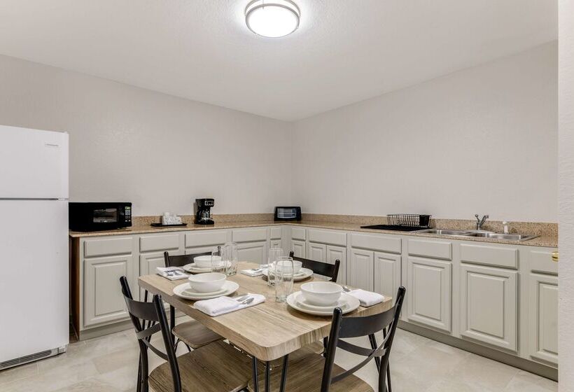 בית מלון כפרי Best Western Auburndale Inn & Suites