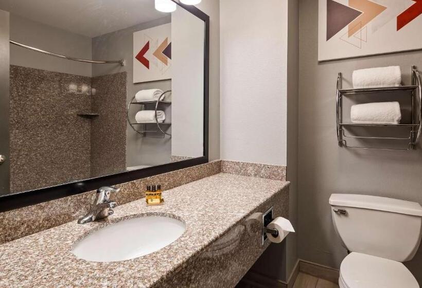 هتل Best Western Plus New Cumberland