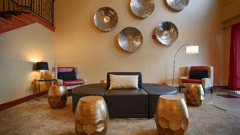 هتل Best Western Plus New Cumberland