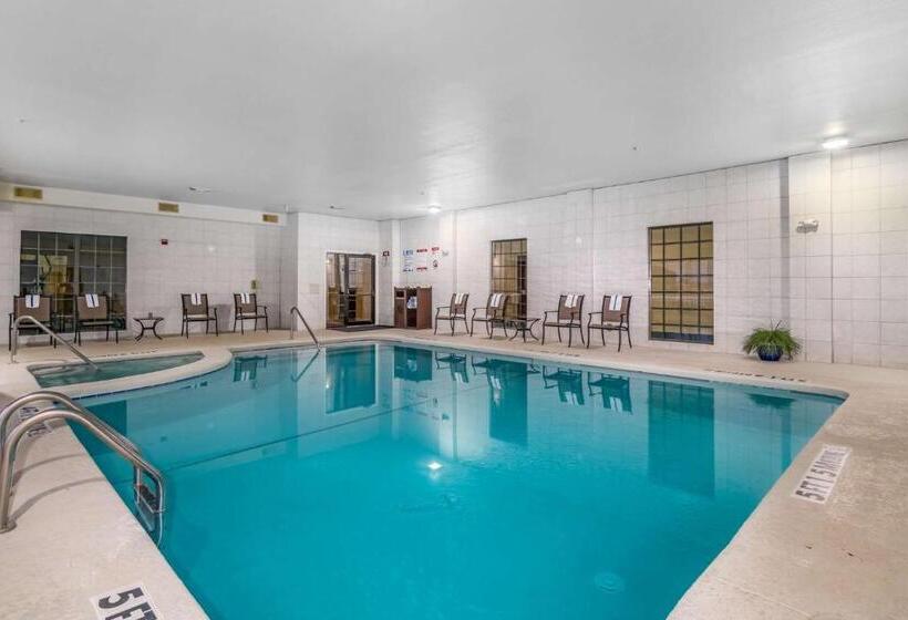 호텔 Best Western Plus Shamrock Inn & Suites