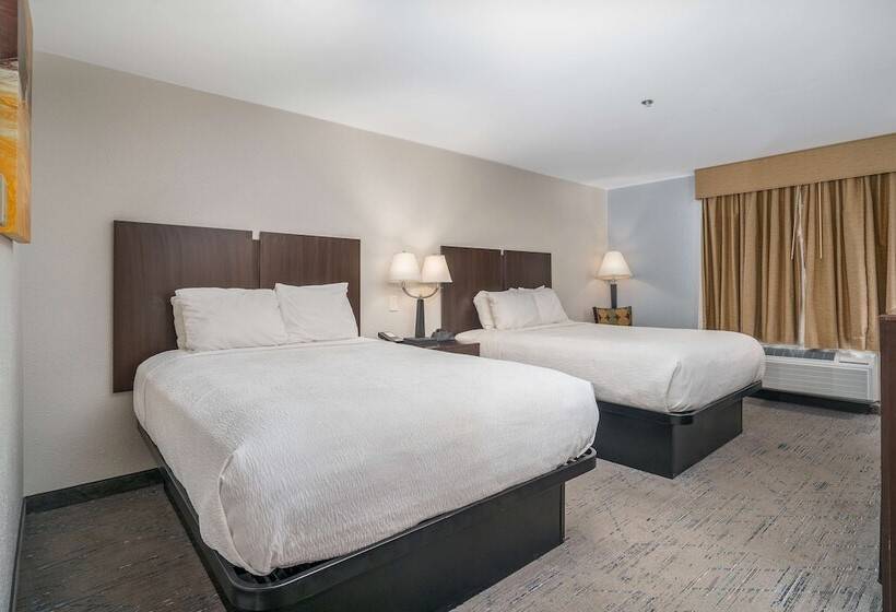 בית מלון כפרי Best Western Plus Silver Creek Inn