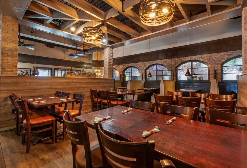 Best Western Premier Bridgewood Hotel Resort