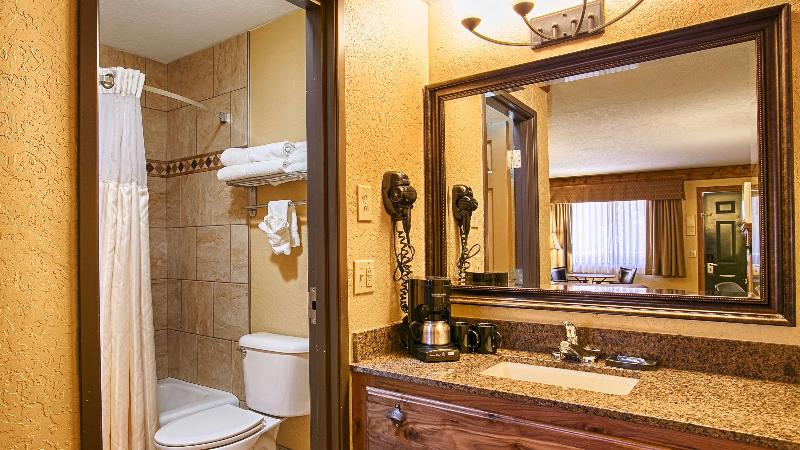 Отель Best Western Rivers Edge