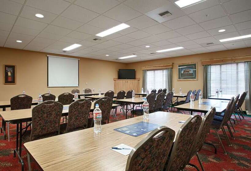 Отель Best Western Yellowstone Crossing