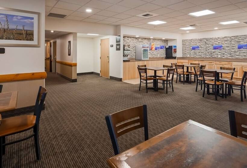 Отель Best Western Yellowstone Crossing