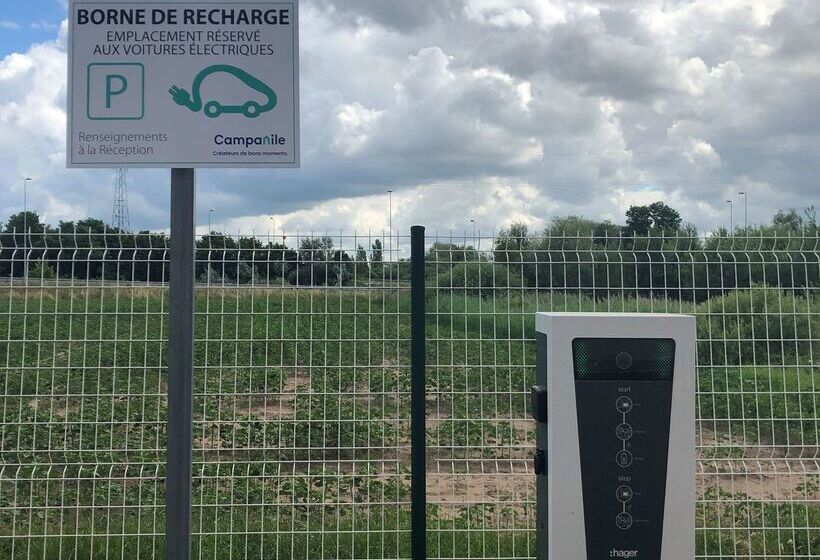 בית מלון כפרי Campanile Metz Nord  Talange