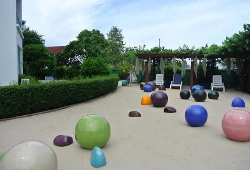 هتل Cera Resort @ Cha Am