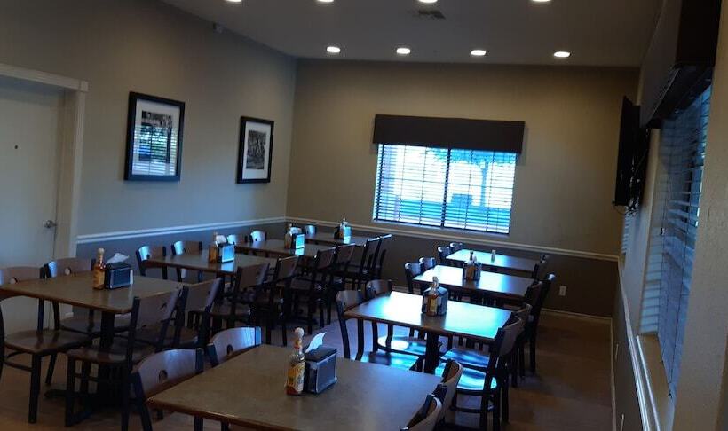 酒店 Cotulla Whitten Inn