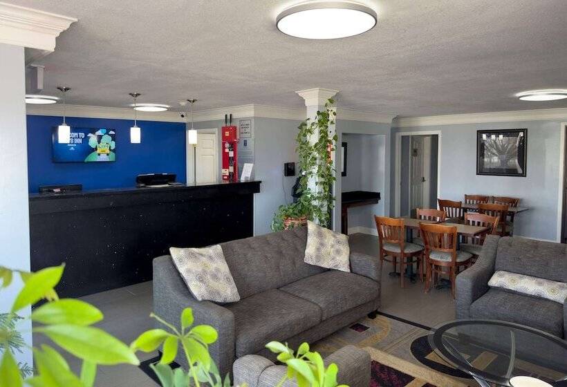 فندق Days Inn By Wyndham Gonzales