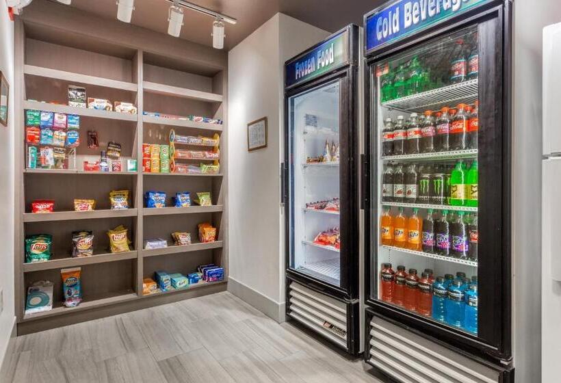هتل Holiday Inn Express Wisconsin Dells, An Ihg