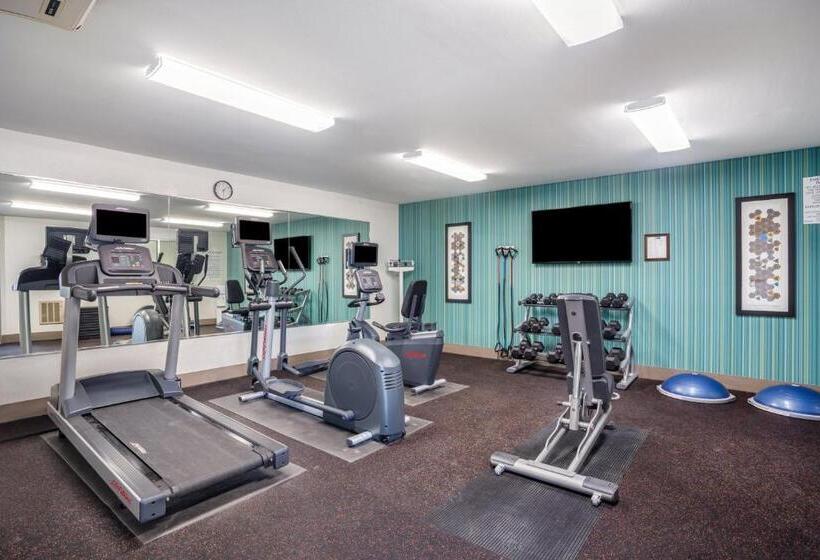 هتل Holiday Inn Express Wisconsin Dells, An Ihg